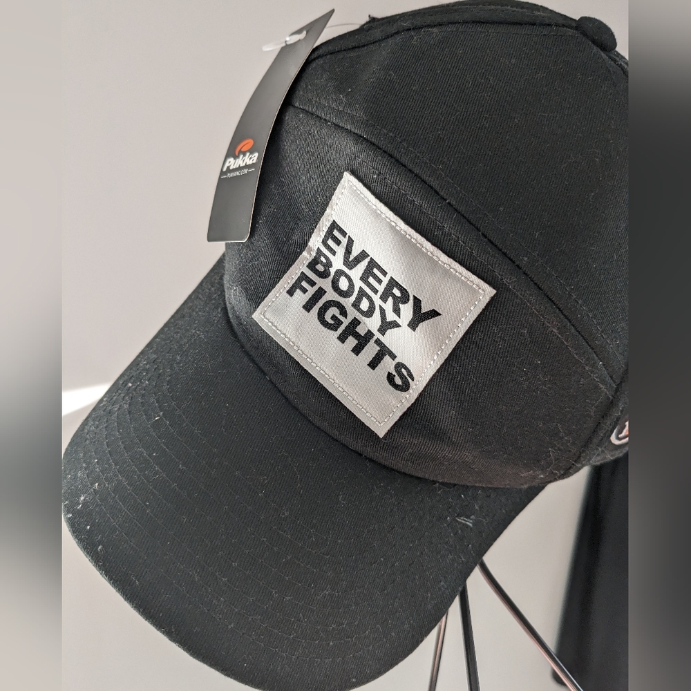 evf NWT cap